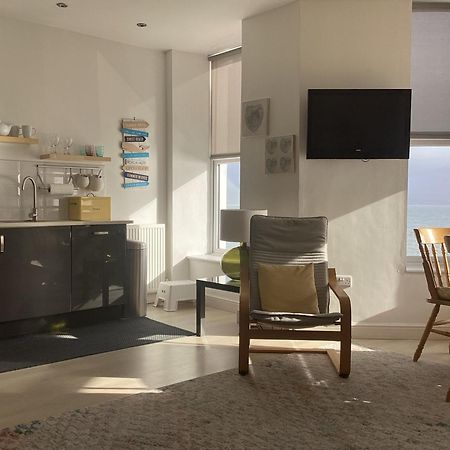 Marine Terrace Apartments Criccieth Kültér fotó