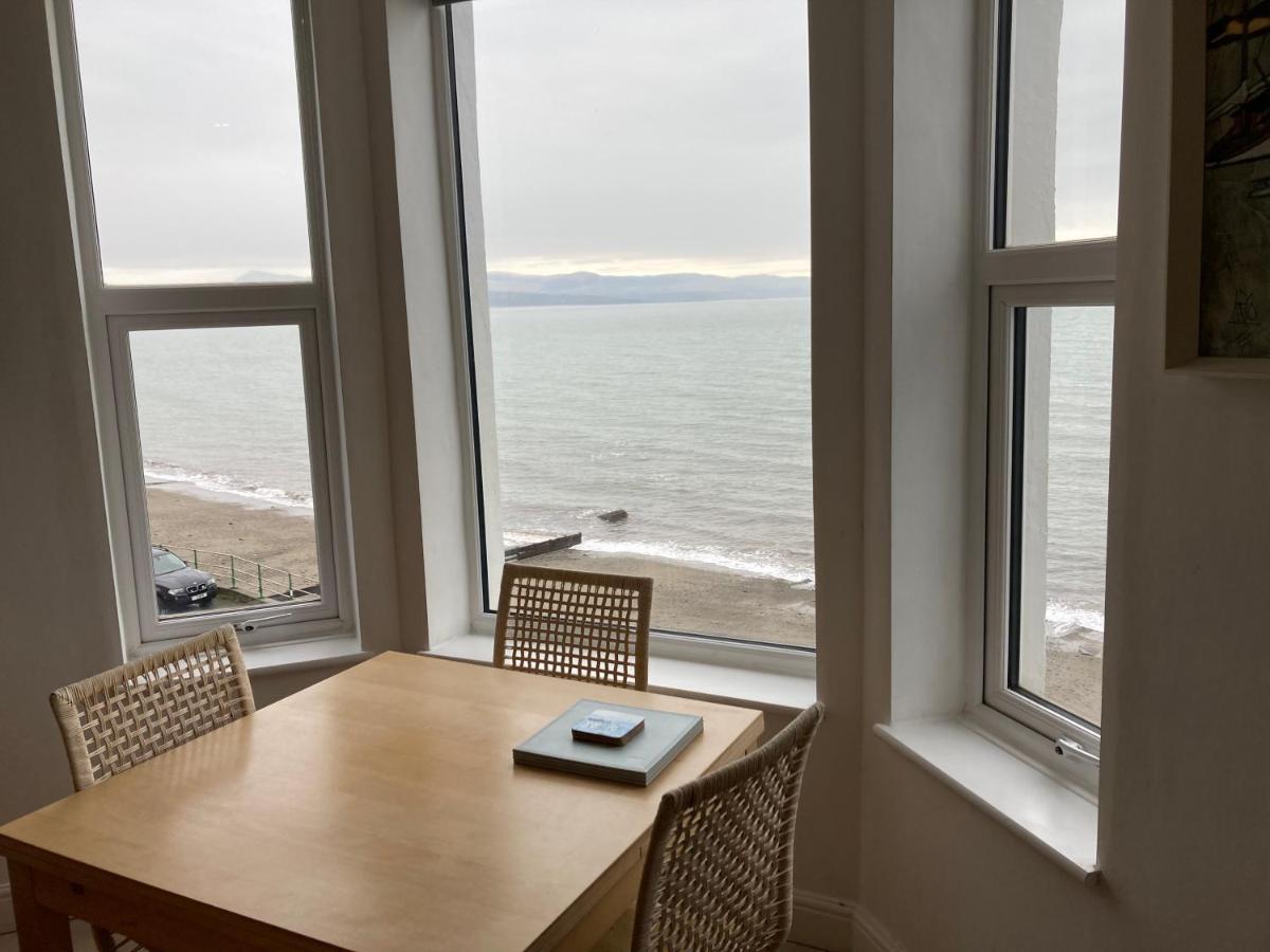 Marine Terrace Apartments Criccieth Kültér fotó