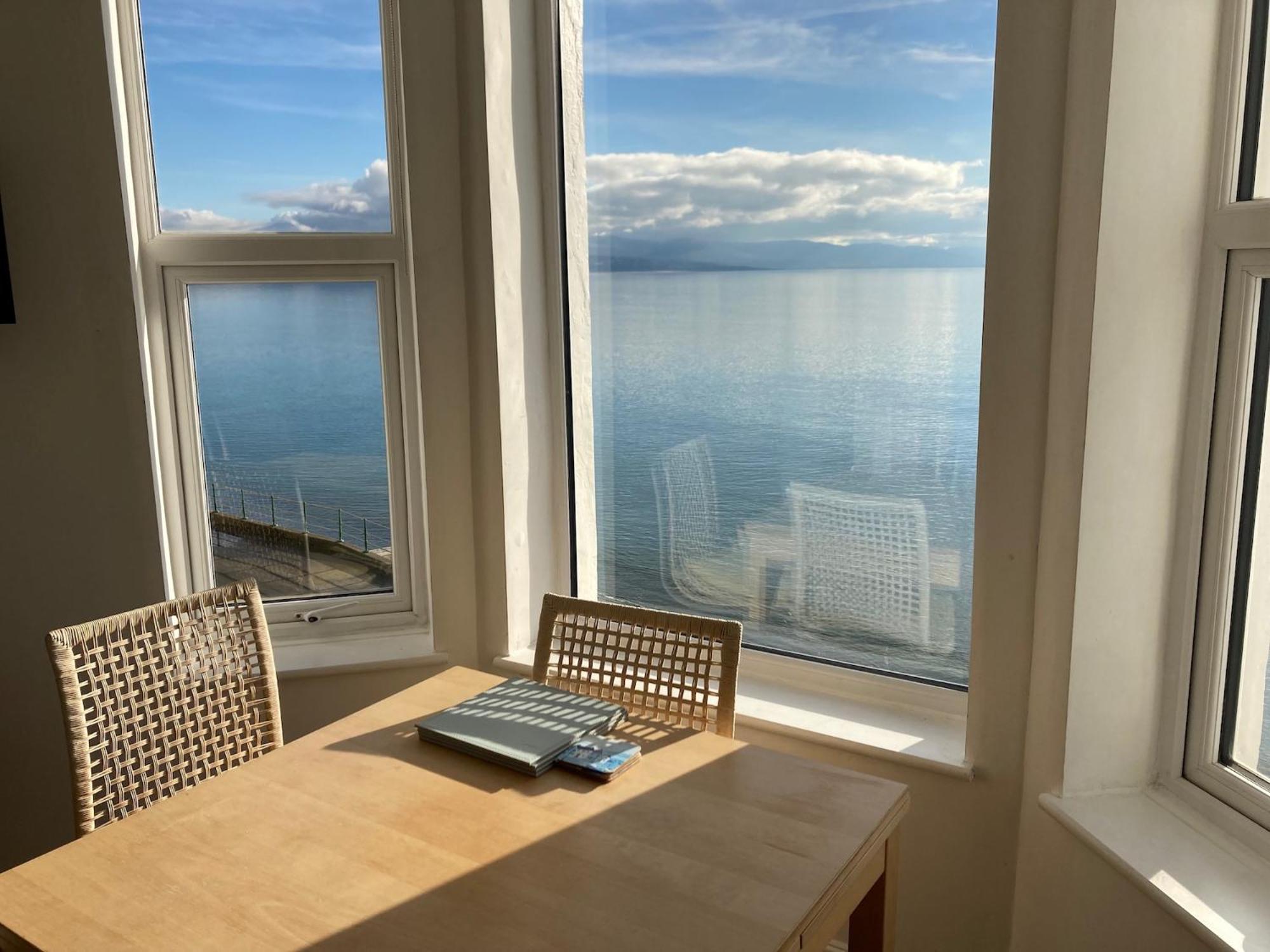 Marine Terrace Apartments Criccieth Kültér fotó
