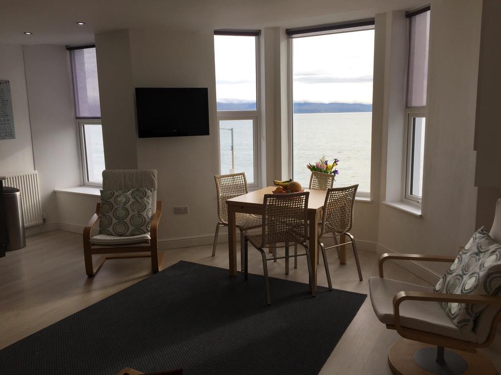 Marine Terrace Apartments Criccieth Kültér fotó
