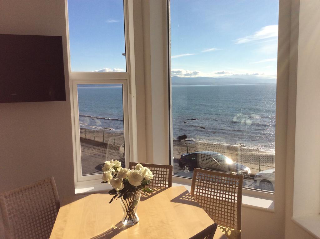 Marine Terrace Apartments Criccieth Kültér fotó
