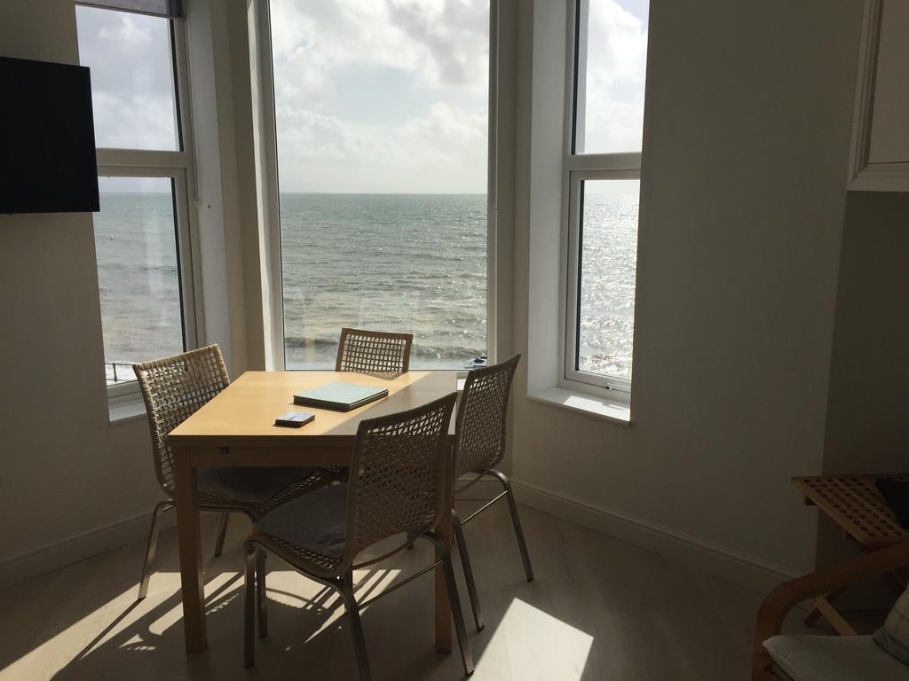 Marine Terrace Apartments Criccieth Kültér fotó